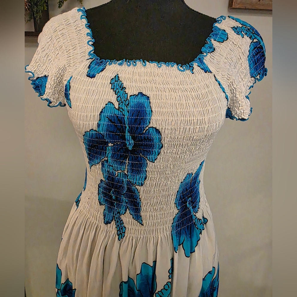 Favant Vintage Y2K White & Blue Hibiscus Floral Dress (One Size - M/L) - Picture 2 of 7